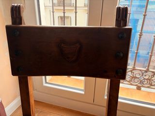 Silla de madera maciza rústica