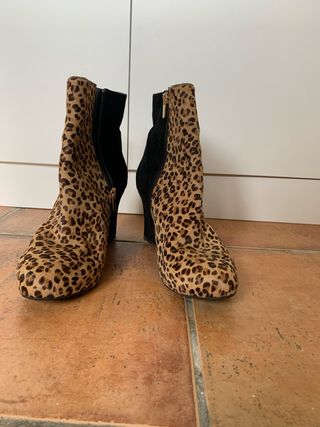 Botines de ante- Animal Print Talla 40