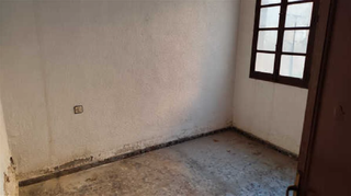 Casa para reformar con patio – 134 m2 – inversión