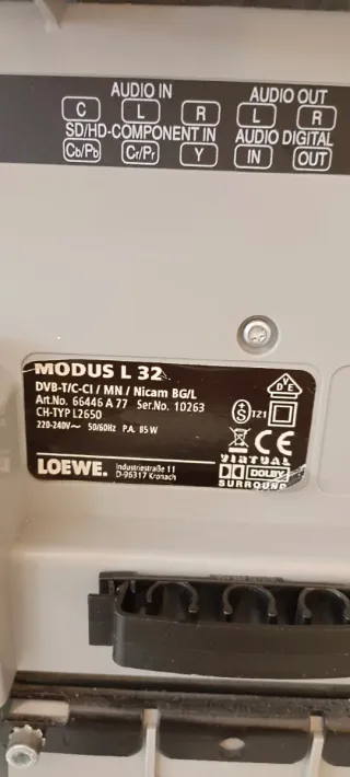 TV Loewe Modus L 32 Plata Mando a distancia