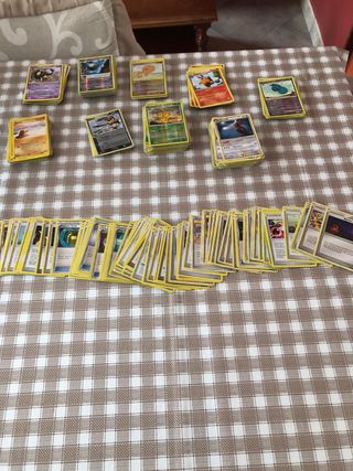 Lotto carte Pokémon: Beldum, Combee, Pignite