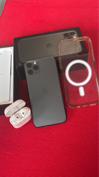 iPhone 11 Pro 256GB, funda megasafe + AirPods 1