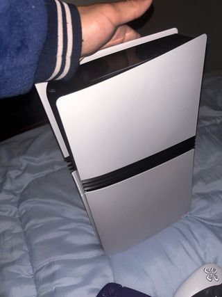 Consola PS5 + 2 Mandos (Morado y Blanco)