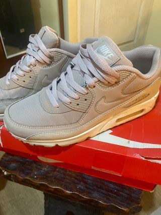 Nike Air Max 90 Essential