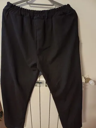 Set 3 pantaloni da donna XXL e gonna XXL in regalo