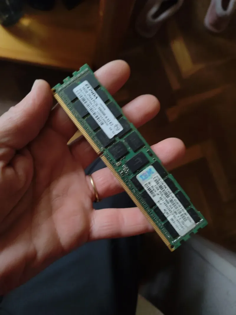 2 Módulos RAM ELPIDA 16GB PC3L-15600