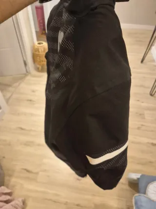 Chaqueta Revit Negra Talla M como nueva