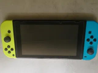 Nintendo Switch Blu e Giallo
