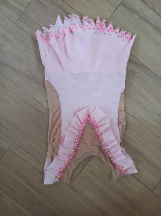 Maillot rosa y amarillo con flecos 25 euros todos