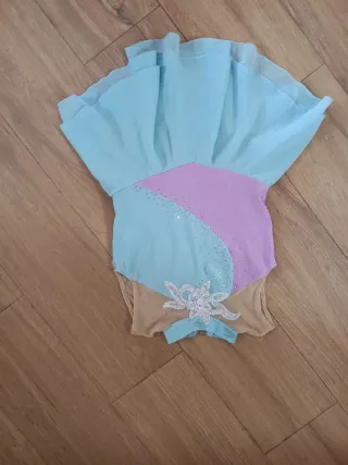 Maillot rosa y amarillo con flecos 25 euros todos