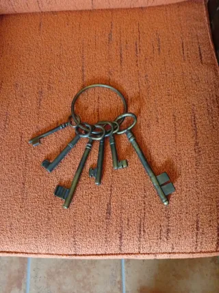 Lote de 6 llaves antiguas decorativas