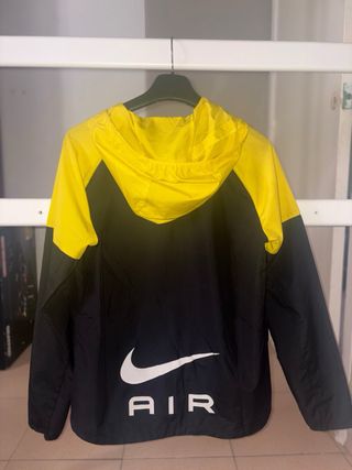 Chaqueta Nike Air Deportiva Amarilla y Negra