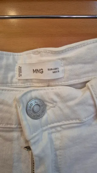 Shorts blancos Mango Teen con bolsillos