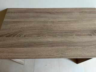 Escritorio IKEA efecto roble con cajón