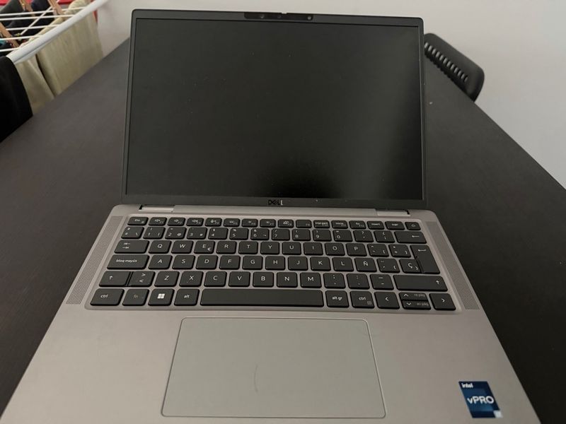 Dell Latitude 7340 i7 2024 - Estado Perfecto afbeelding 4
