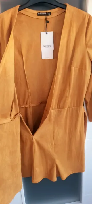 Talla M - Mono Bershka Mostaza