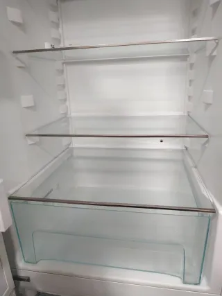 Nevera Combi Liebherr, 1.85x60cm No Frost