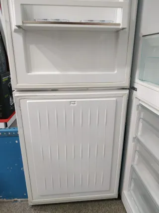 Nevera Combi Liebherr, 1.85x60cm No Frost