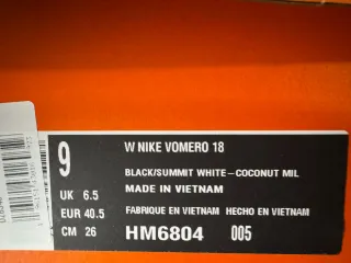Nike Vomero 18 Scarpe da Corsa Nere