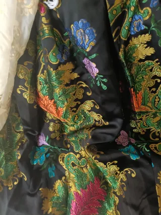 Traje de Fallera Negro con Bordados