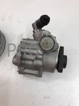 Bomba direccion idraulica audi