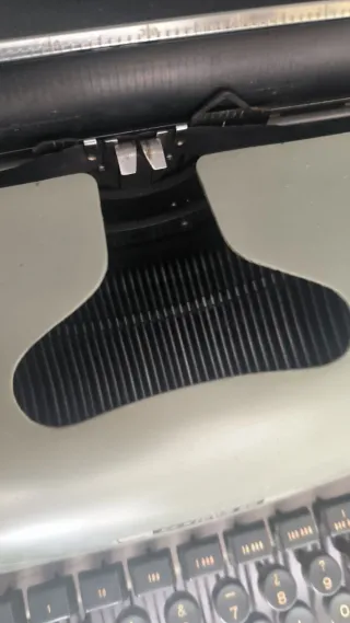 Máquina de Escribir Hispano Olivetti Lexicon 80