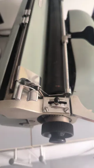 Máquina de Escribir Hispano Olivetti Lexicon 80