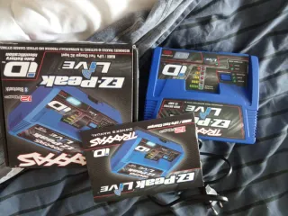 Cargador Traxxas EZ-Peak Live Bluetooth