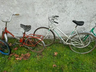 Lote de bicicletas antiguas