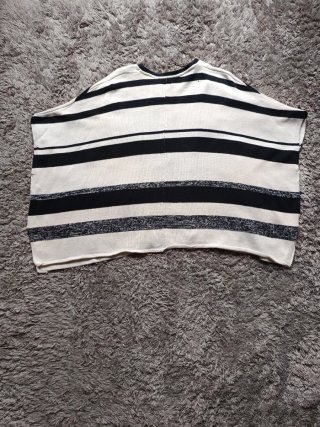 Chaleco Poncho Rayas Crema y Negro Talla Única