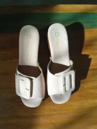 DIVINE FOLLIE Sandalias Talla 39 Rosa