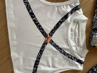 Conjunto Rumi Dorado Huntrix 130 cm