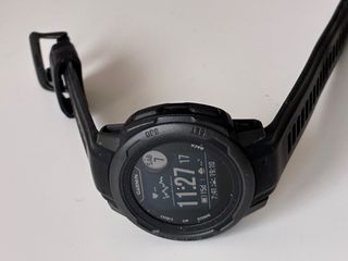 Smartwatch Garmin Negro GPS Instinct 2S solar