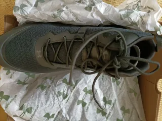 Botas Under Armour Negras