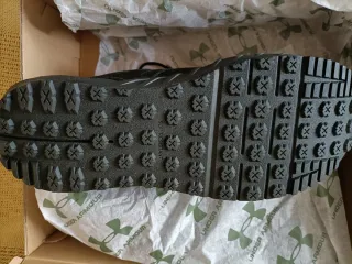 Botas Under Armour Negras