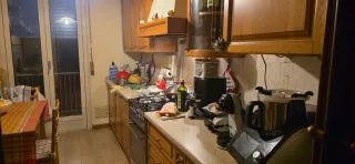 Cucina componibile in legno e metallo