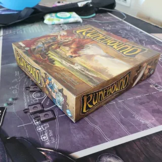Runebound 3ª Edición Español + Fundas