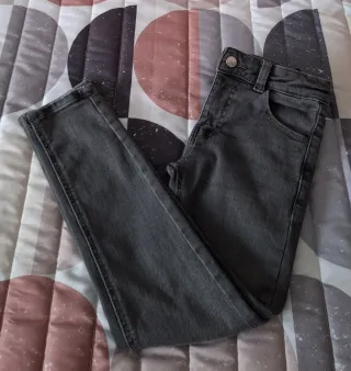 Pantalón vaquero niño gris