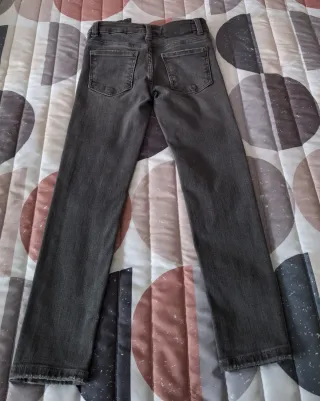 Pantalón vaquero niño gris
