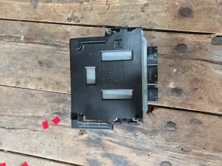 Centralita Motor Siemens 5WS40423CT Peugeot