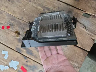 Centralita Motor Siemens 5WS40423CT Peugeot