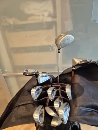 Set de Palos de Golf Taylor Made ..