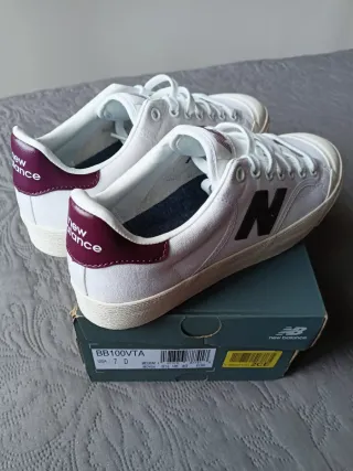 New Balance BB100 talla 40 blanco/granate