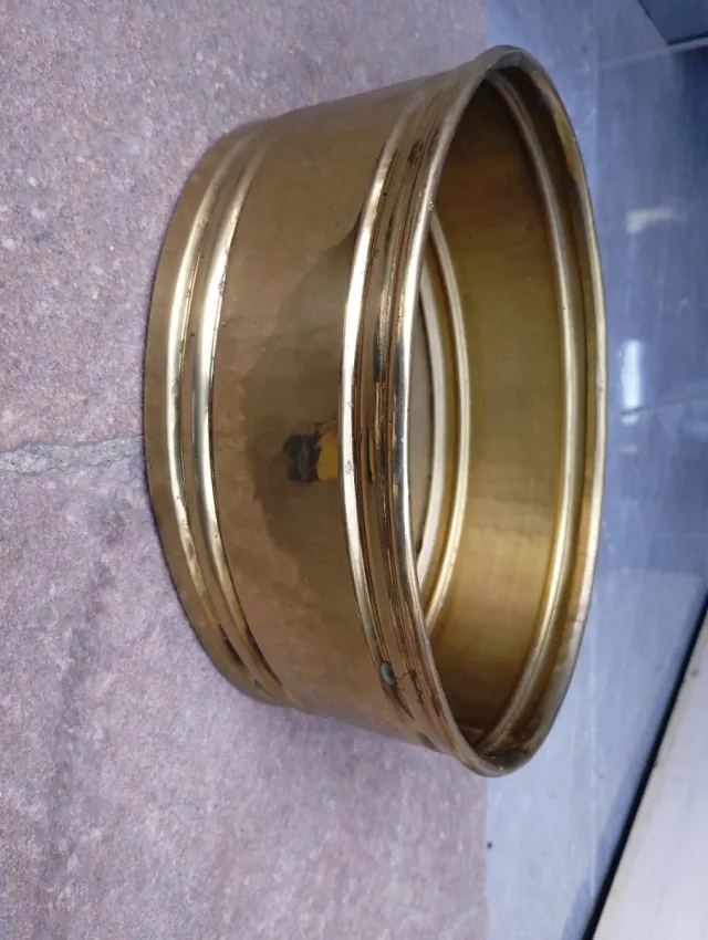 Portavasi in ottone vintage