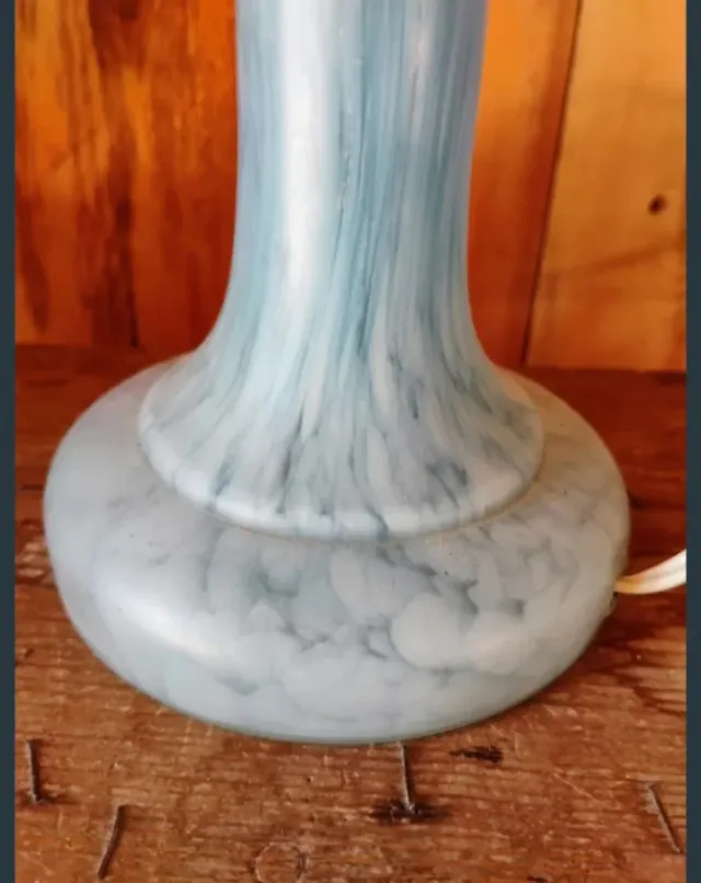 Lámpara de mesa vintage azul y blanco