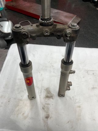 Tija y amortiguadores Honda Lead 110