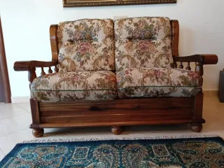 Divano a 2 posti vintage con fiori in legno