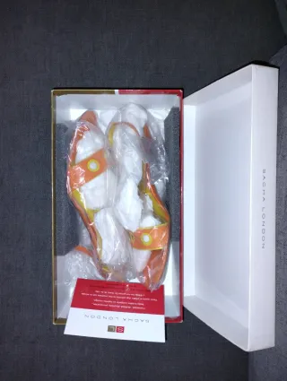 Sandalias tacón Sacha London naranja/amarillo