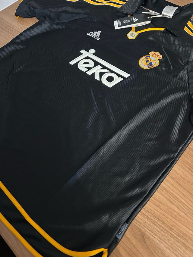 Camiseta Real Madrid Adidas Negra Dorada
