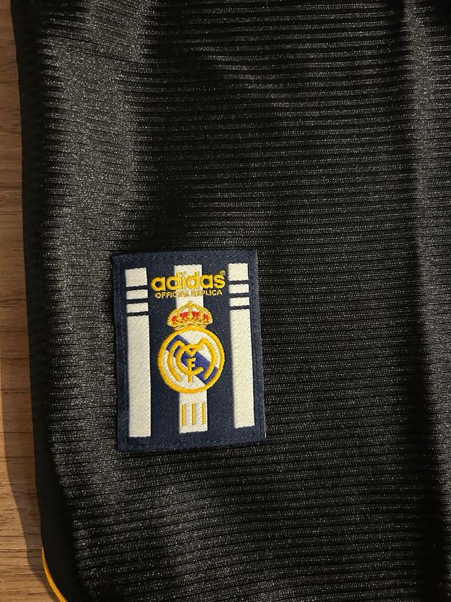 Camiseta Real Madrid Adidas Negra Dorada